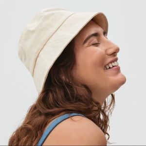 NWT Everlane Bucket Hat